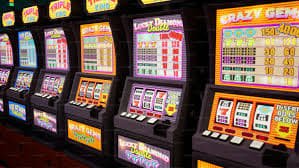 Paytable Caribbean Stud Poker menampilkan pembayaran untuk setiap tangan